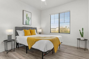 CozySuites by the stadium with pool 18